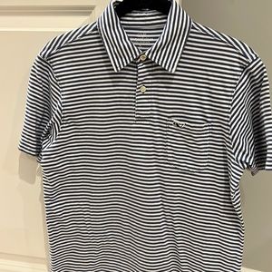 Super soft like new condition navy and white Vineyard Vines collared polo shirt.